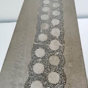 Plate hammer with ceramic block